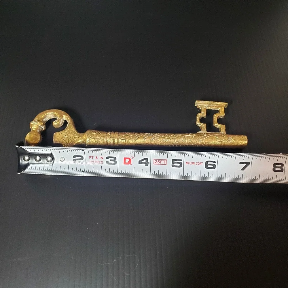 vintage-style brass key-shaped bottle opener barware‎ accessories